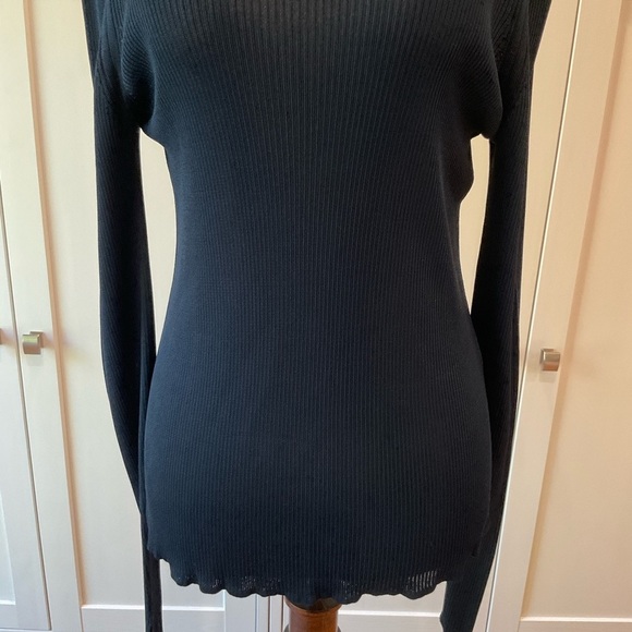 Rag & Bone Crew Neck Ribbed Sweater in Navy Size Medium - Picture 3 of 15
